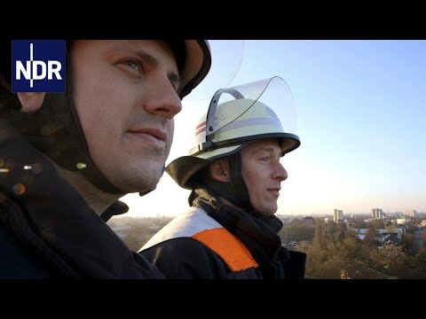 Feuerwehr: Alltag im Rettungswagen und auf dem Löschzug | 7 Tage | NDR
