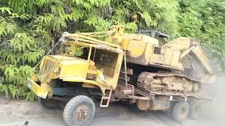 Download lagu Cara naik Excavator ke lorry, untuk kerja kayu balak di Malaysia, Kelantan mp3