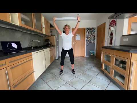 Kraft Ausdauer Workout im Stand