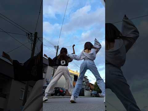 new #gnarly remix🤭 with @nikidancestuff chan! @katseyeworld #fyp #goviral #katseye #dance