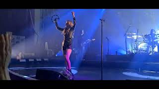 (HD) CHVRCHES - Night Sky (LIVE in Manchester)