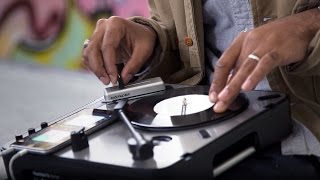 Video thumbnail for Mixfader - the future of portable scratching by Mixfader