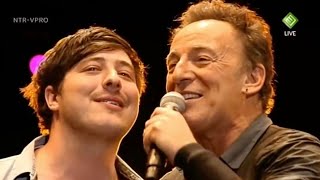 Hungry Heart - Bruce Springsteen and Mumford &amp; Sons (live at Pinkpop Festival 2012)