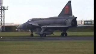 preview picture of video 'Swedish Air Force  SAAB Viggen, Leuchars Airshow  2000'