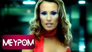 Nilgül - Yıllar Yollar (Official Video)