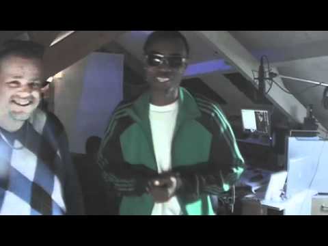 Wayne Wonder & Dj Triple D Studio video "Drop it down low" Promo 2012