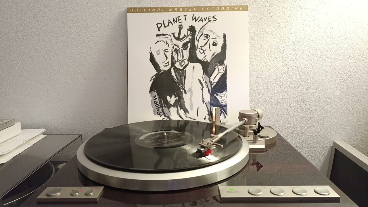 JVC (VICTOR) QL-Y44F playing BOB DYLAN 