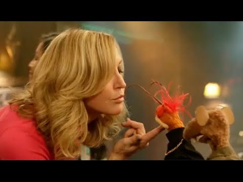 'The Muppets' Take Lara Spencer Backstage