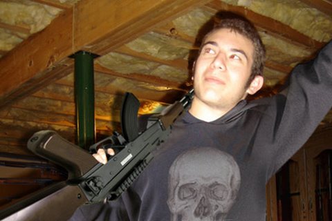 Historie pachatele střelby ve škole