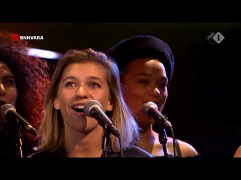 Bridge over troubled water, Jeangu Macrooy & Fuse, DWDD 2018