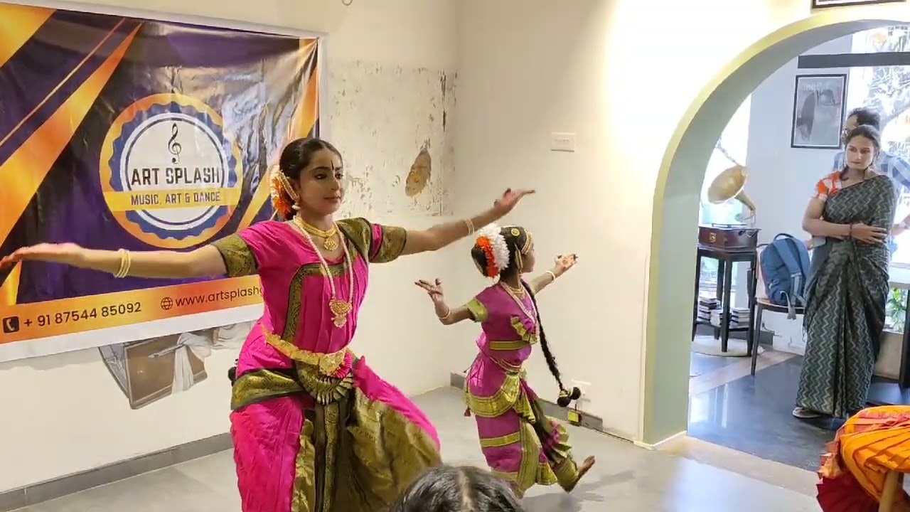Art Splash Performance 3