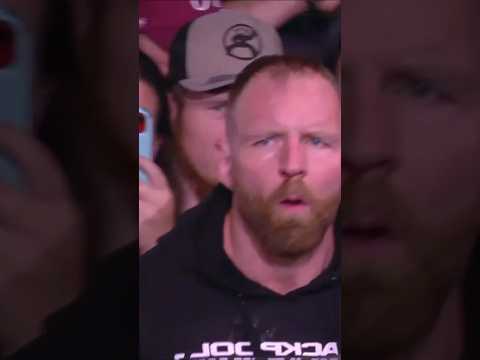 Dean Ambrose Returns To Save Roman Reigns