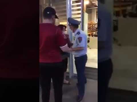 Կնոջ նկատմամբ ոստիկանները բռնի ուժ են կիրառում՝ դիմակը պատշաճ չկրելու համար