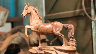 Wood carvings: the first time to make wooden horse
