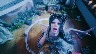 Video zu 'Doomsday Blue' ansehen