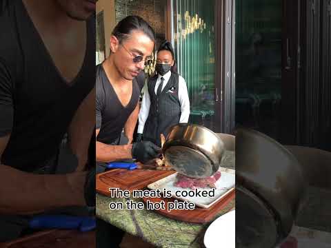 THE BEST RESTAURANT IN DUBAI !! NUSR-ET "SALT BAE" #viral #dubai #luxury #nusret #saltbae #shorts