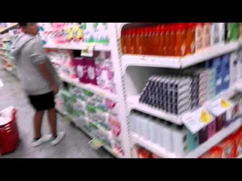 Cadute dentro un supermercato...#1