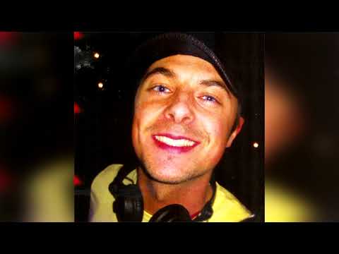 Axwell & Mr. Mike @ Loft (Groovelift), Lucerne (24/04/2004) [CUT]