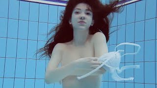 Hot Girl In Bikini Naked Eyes Swimming Underwater