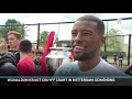 Wijnaldum trots na verkrijgen eigen Cruyff Court in Rotterdam-Schiemond