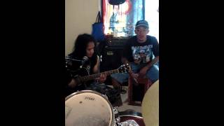 Download lagu Pangeran SilauMan & Ilunx Barulunx playing acoustic Jocker Rockers 'Bosan' mp3