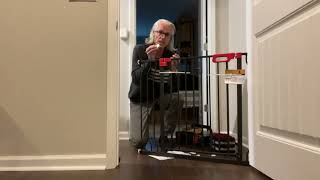 ⭐⭐⭐⭐⭐  - Review of Syvio Baby Gate for Stairs and Door Ways.