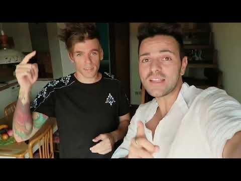 iPantellas! SINGLE VS FIDANZATI AL MARE - Parodia - iPantellas