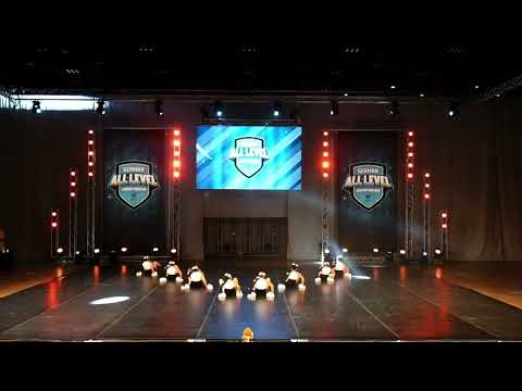 Magic Kitten - Junior Pom