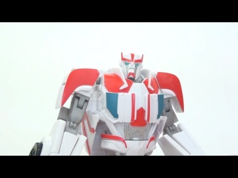 Video Review of the Transformers Prime (RiD) Deluxe Class: Ratchet