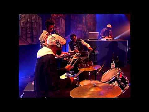 "Sunshine", por Sorry Drummer e Valmir Nascimento - Manos e Minas 25/06/2011