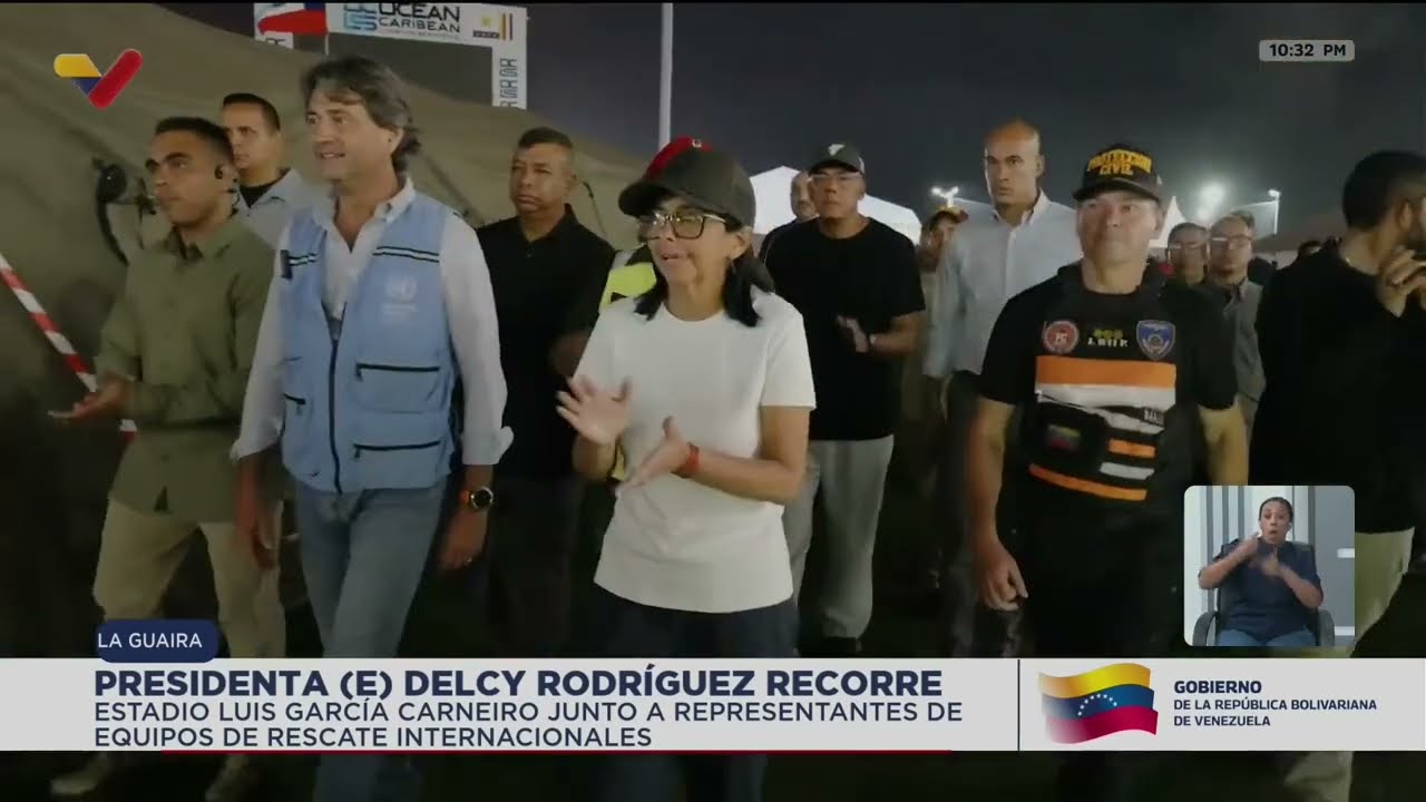 Delcy Rodríguez visita base de rescatistas internacionales en estadio García Carneiro en La Guaira