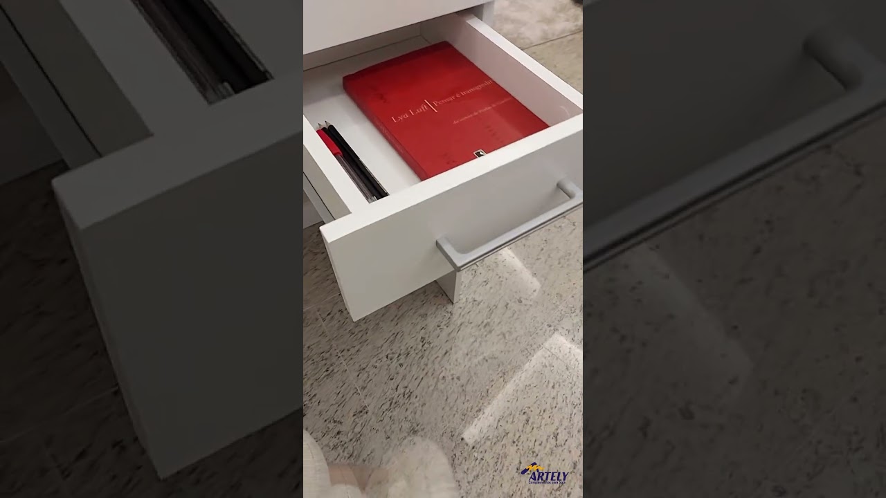 Thumbnail do vídeo - Escrivaninha Cooler - Branco