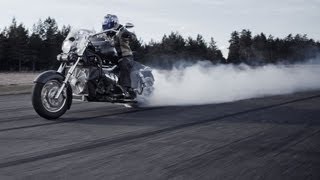 Testissä Boss Hoss -moottoripyörät (Teknavi 8/2013)