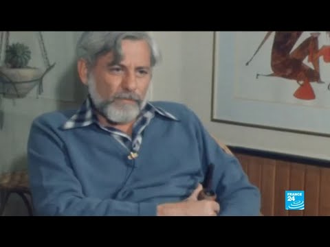 Israelis pay tribute to peace activist Uri Avnery, dead at 94