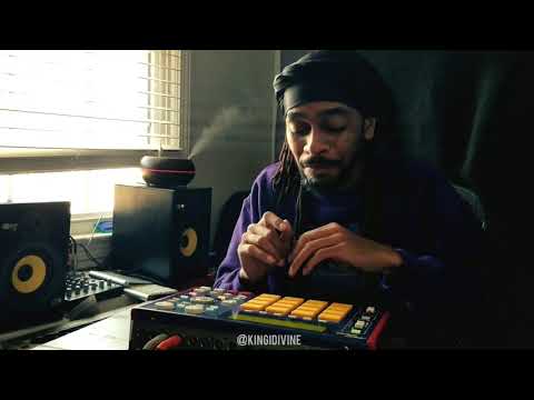 MPC1000 - King I Divine -  Hide Away