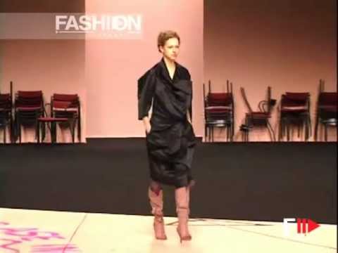"Vivienne Westwood" Autumn Winter 2003 2004 Paris 3 of 4 Pret a Porter Woman by FashionChannel