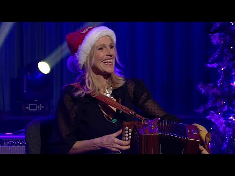 Mundy and Sharon Shannon - Galway Girl | The Late Late Show | RTÉ One