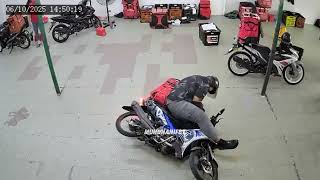 Download lagu dia gelak duluu baru tolong🥹🤣 mp3 Download lagu dia gelak duluu baru tolong🥹🤣 mp3