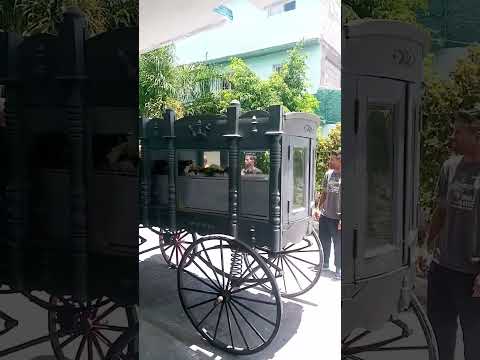 El único carro fúnebre de Bayamo: un coche de caballo al estilo del siglo XIIX