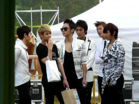 [Fancam] 100519 BEAST preparing to leave 3D Concert