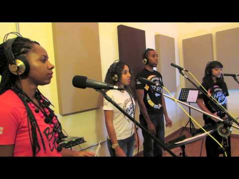 Banda Bate Lata - Tocando em Frente (Renato Teixeira e Almir Sater)