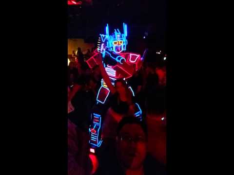 Even Optimus Prime Parties at OHM Nightclub !