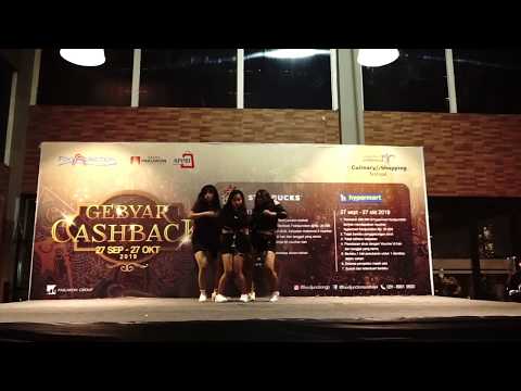 BLACKPINK (블랙핑크) - Intro + Boombayah by Damianos Electra