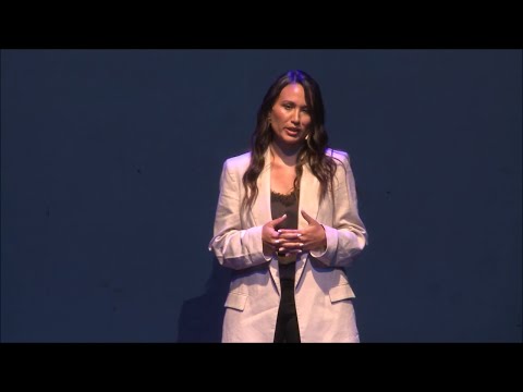 "El dolor como oportunidad" | Sabrina Castelli | TEDxBarrioSanNicolasWomen