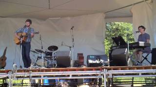 Dan Mangan and Veda Hille - &quot;The Indie Queens Are Waiting&quot; - Live at VFMF 2009 (HD)