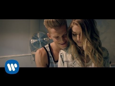 Cody Simpson - Surfboard (Official Music Video)