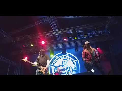 Videoclip de Talvi sydämessä — Kotiteollisuus