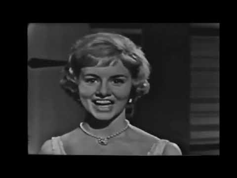 That Old Feeling - Patty Clark (Vocal) with Ray McKinley & The New Glenn Miller Orchestra