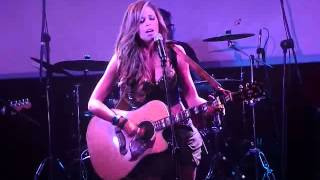 Anna Carina - Noches frias ( Tour AnnaCarinaPop HD )