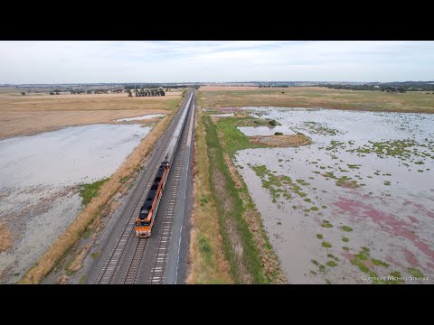 JBRE 2TA8 Great Southern Luxury Passenger Train (21/12/2022) - PoathTV Australian Railways